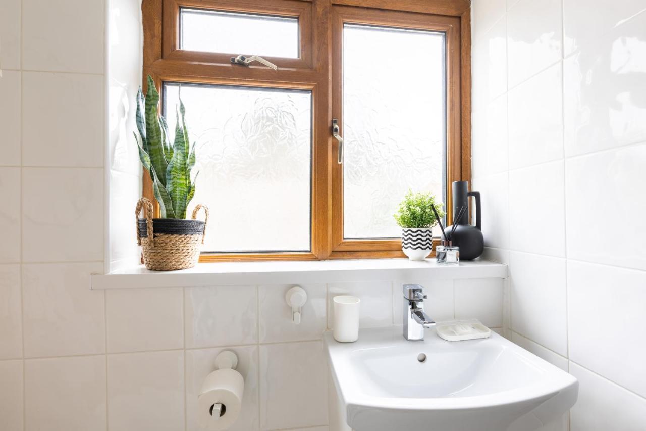 Levi Suite By Koya Homes - 3-Bedroom Home, Downtown Cardiff, Free Parking Esterno foto