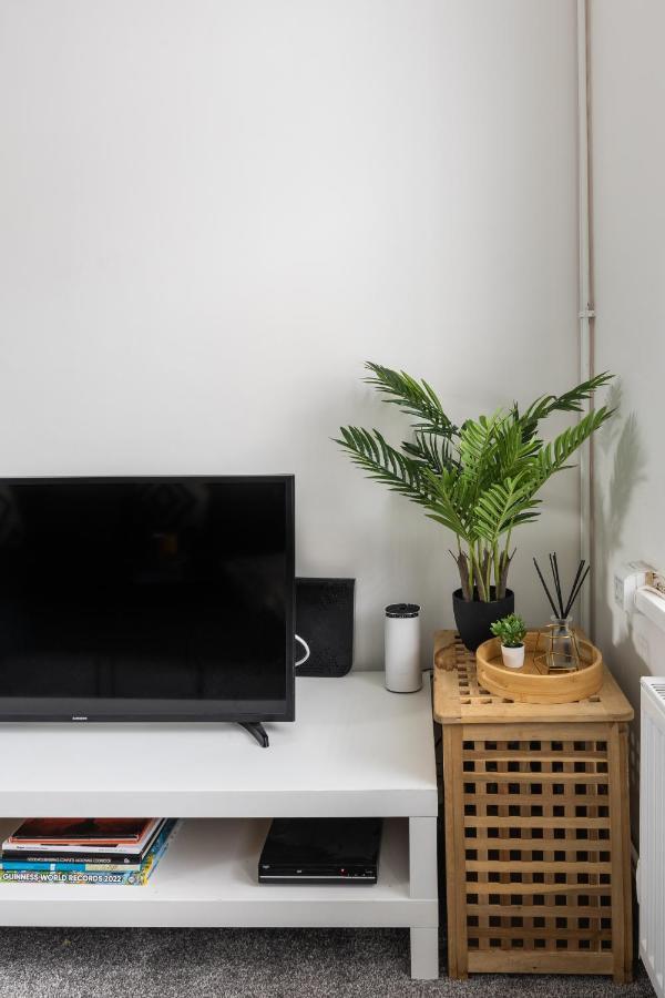 Levi Suite By Koya Homes - 3-Bedroom Home, Downtown Cardiff, Free Parking Esterno foto