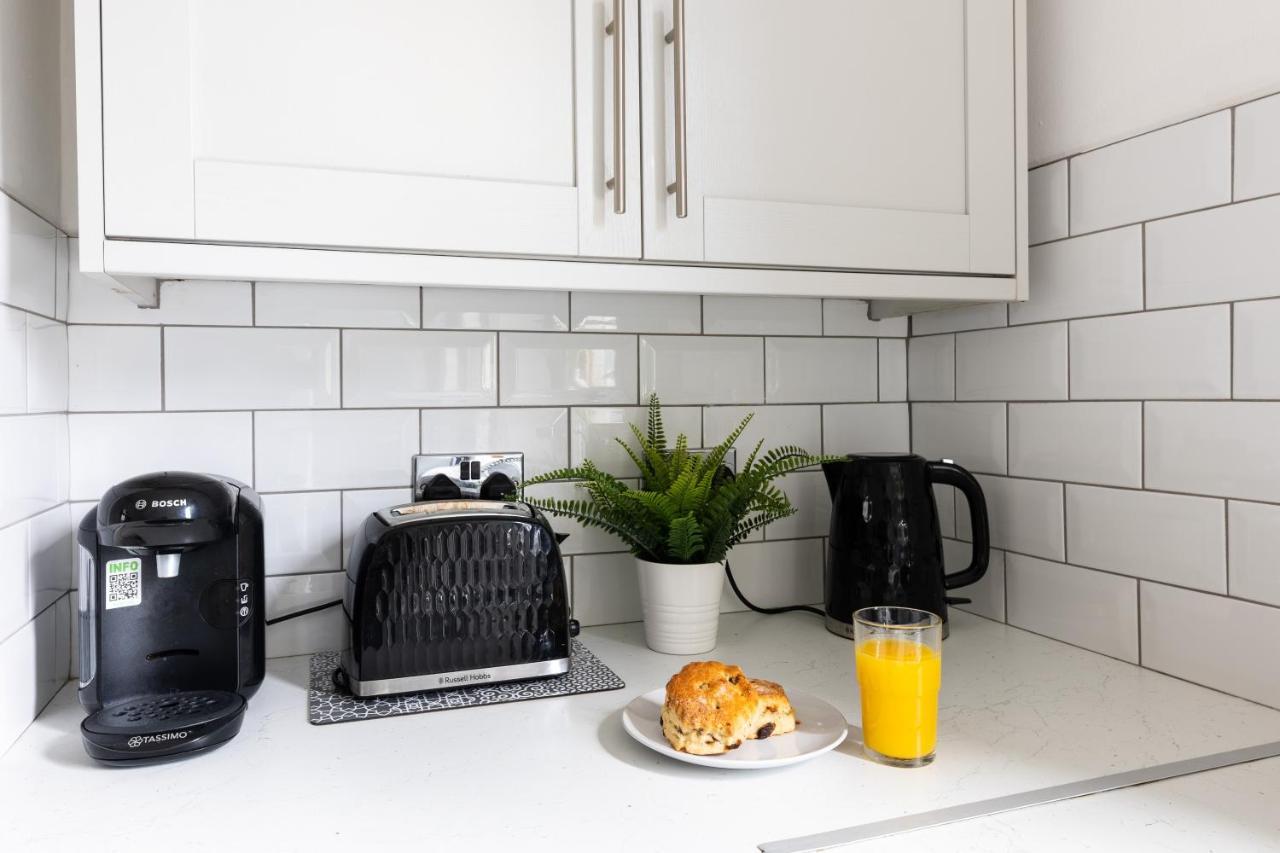 Levi Suite By Koya Homes - 3-Bedroom Home, Downtown Cardiff, Free Parking Esterno foto