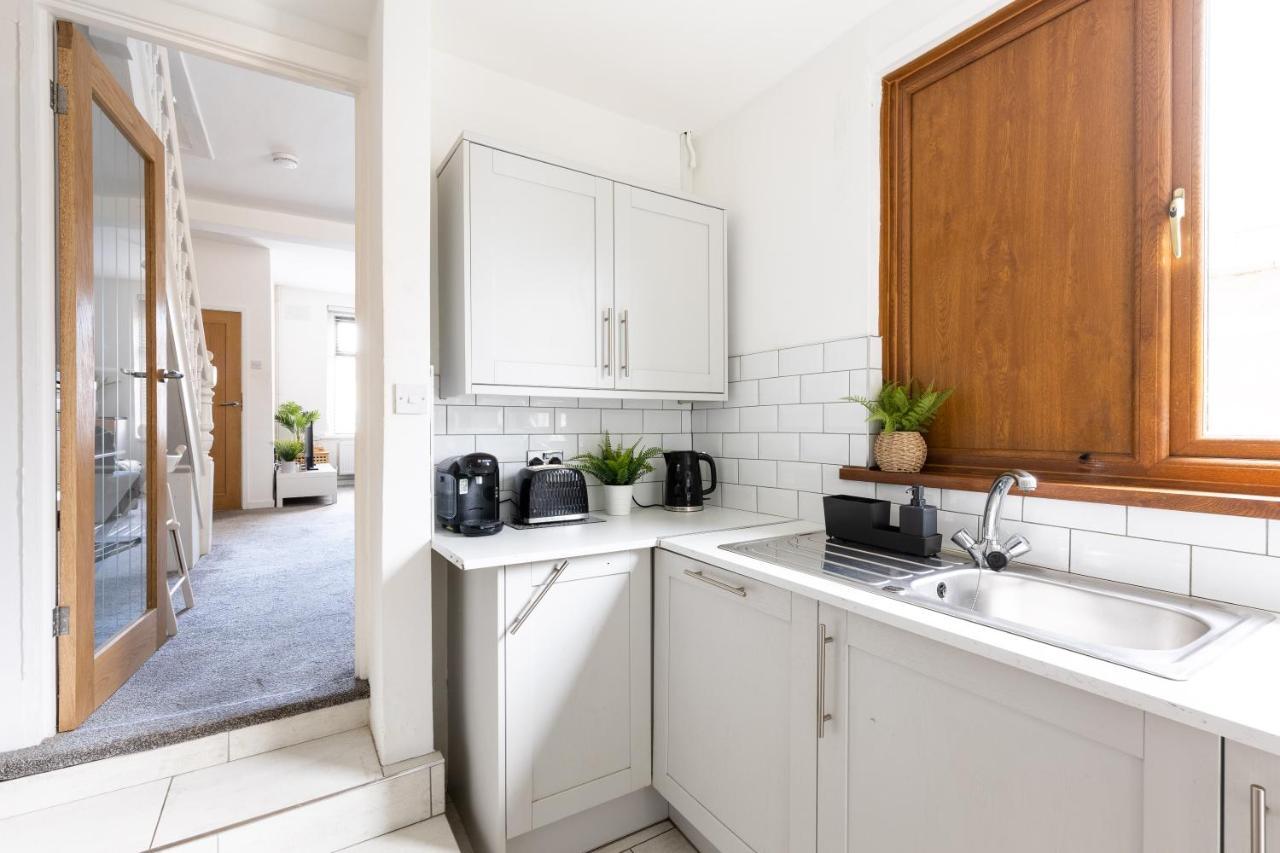 Levi Suite By Koya Homes - 3-Bedroom Home, Downtown Cardiff, Free Parking Esterno foto