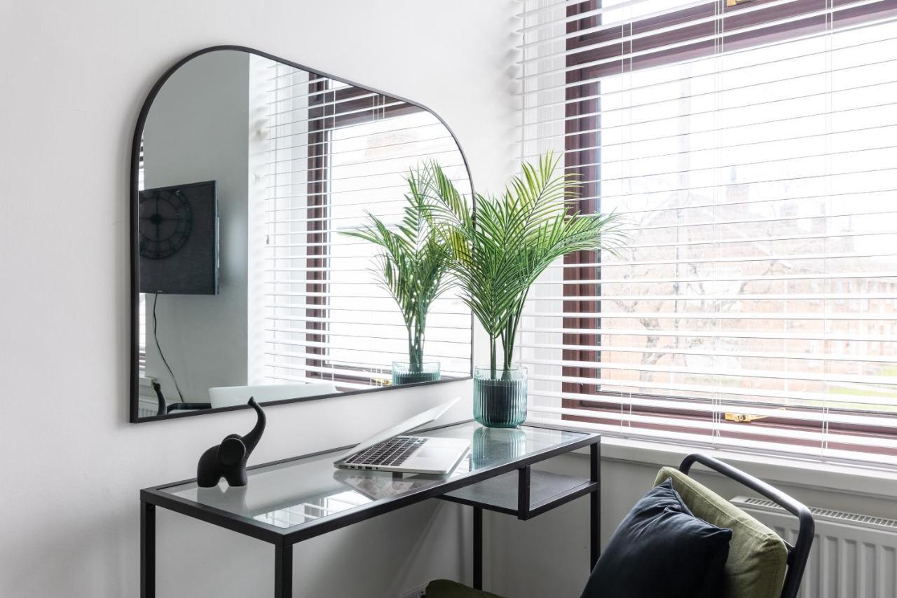 Levi Suite By Koya Homes - 3-Bedroom Home, Downtown Cardiff, Free Parking Esterno foto